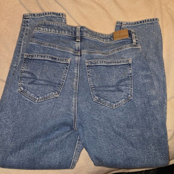 American Eagle Mom Jean Size 6 - Picture 6 of 6